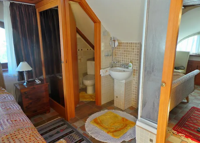 Villa Keith Lakewood *